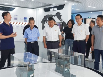 建引領聚合力，業務協同譜新篇——芯能科技黨支部赴田中精機參觀交流